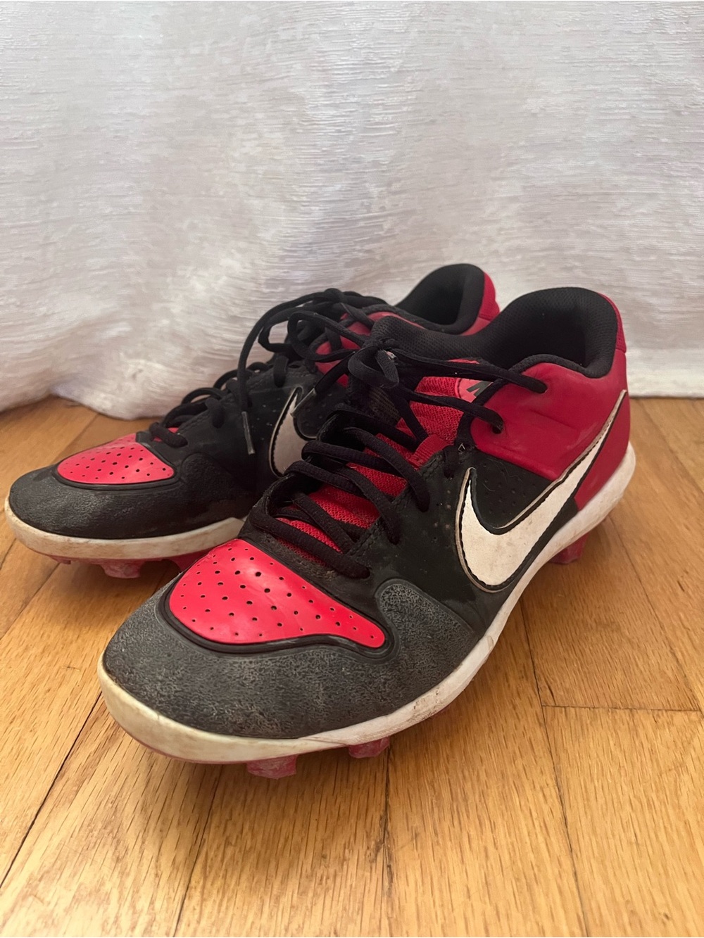 Nike Alpha Hurache Low top mens cleats size 9